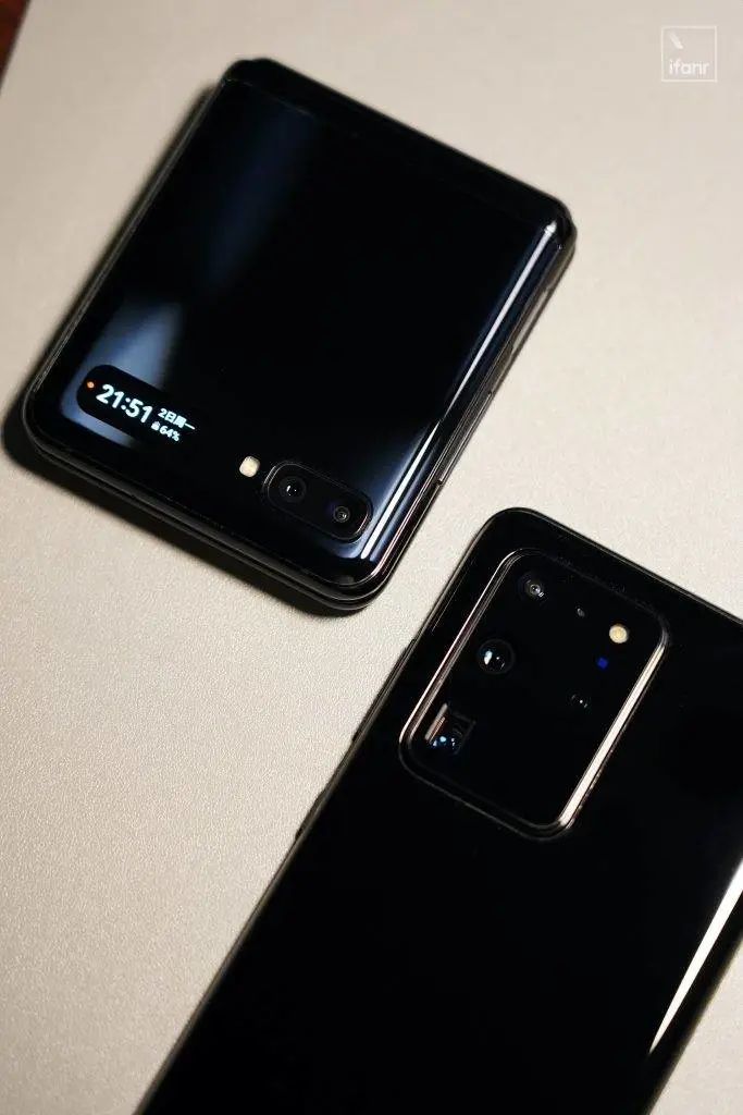三星 Galaxy Z Flip 评测：采访 5 位用户，买不买的理由都在这了
